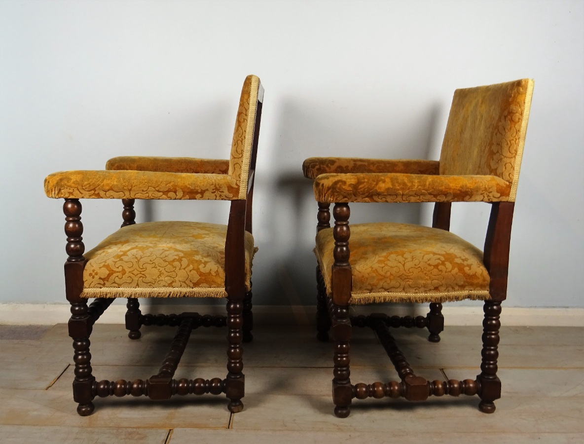 Pair of Italian 17th C Style Open Armchair (8).JPG